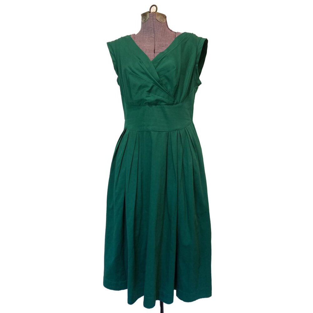 EmilyandFin Keener Postures green cocktail dress—with pockets!!!